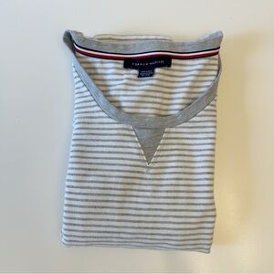 Tommy Hilfiger striped sweatshirt size XL